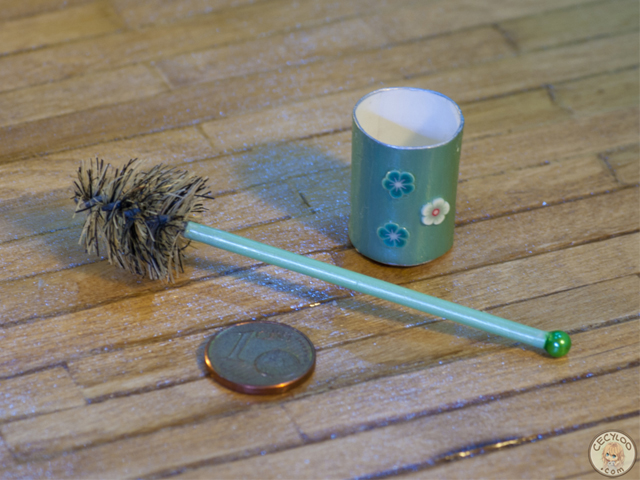 Miniatures : Salle de bain - Brosse pour toilettes